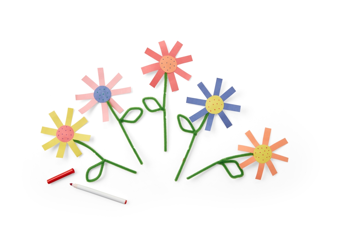 Ages 3-8 Kids Club® Paper Flowers